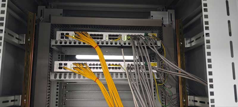 LQ-62424G系列产品推荐用于该场景机柜.jpg